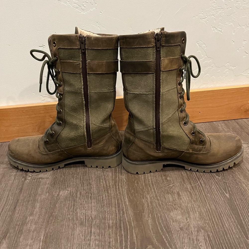Kamik rogue 10 insulated waterproof boots. Army green color.
